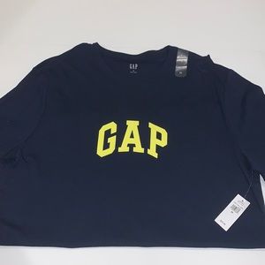 Men’s Gap T-shirt
